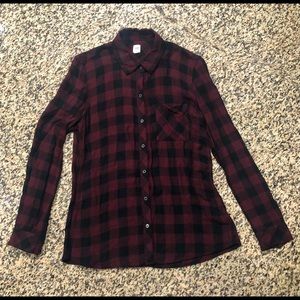 Gap shirt top checkered plaid button down collared